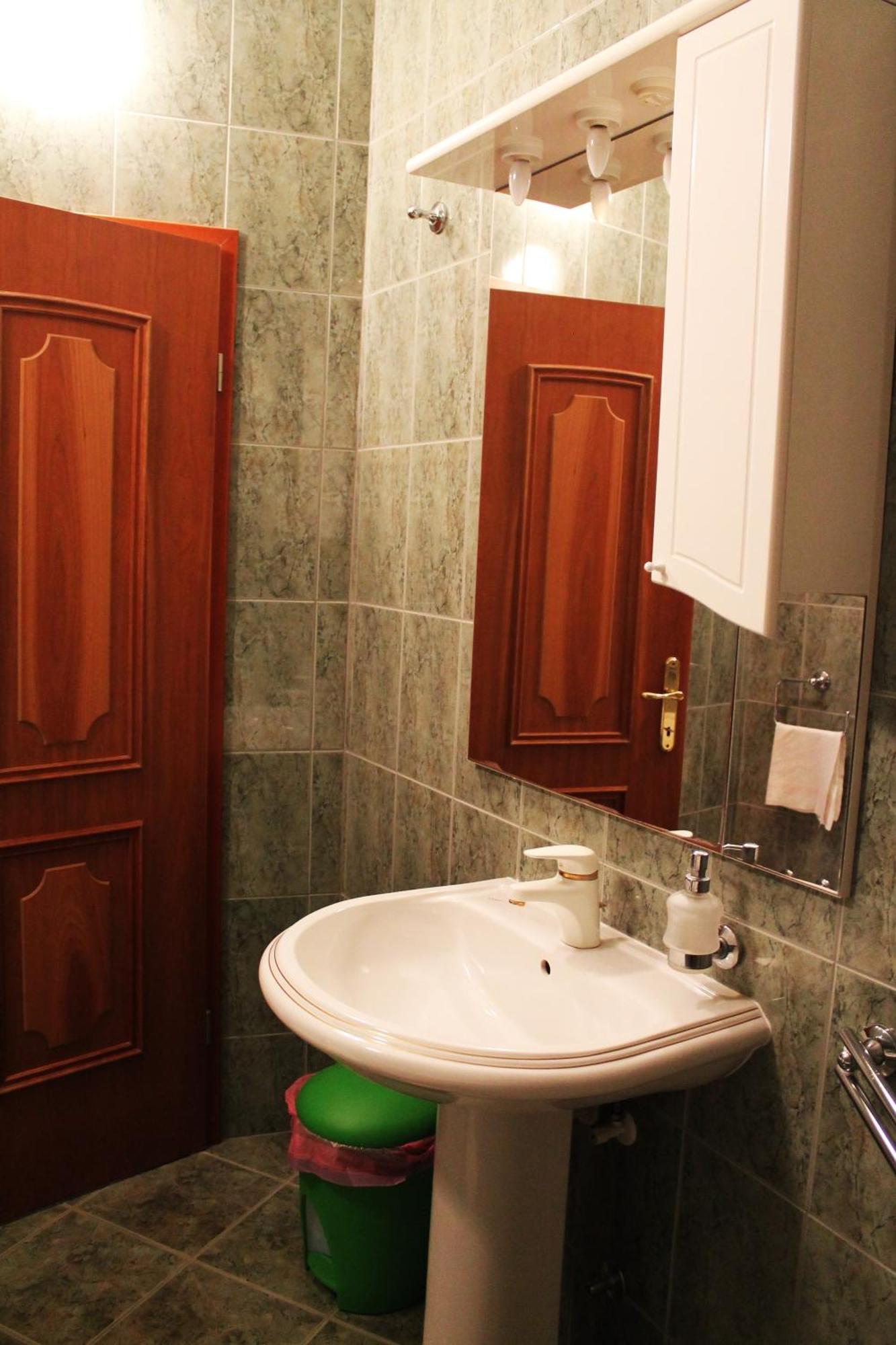 Apartments And Rooms Villa Mir Затон Екстериор снимка