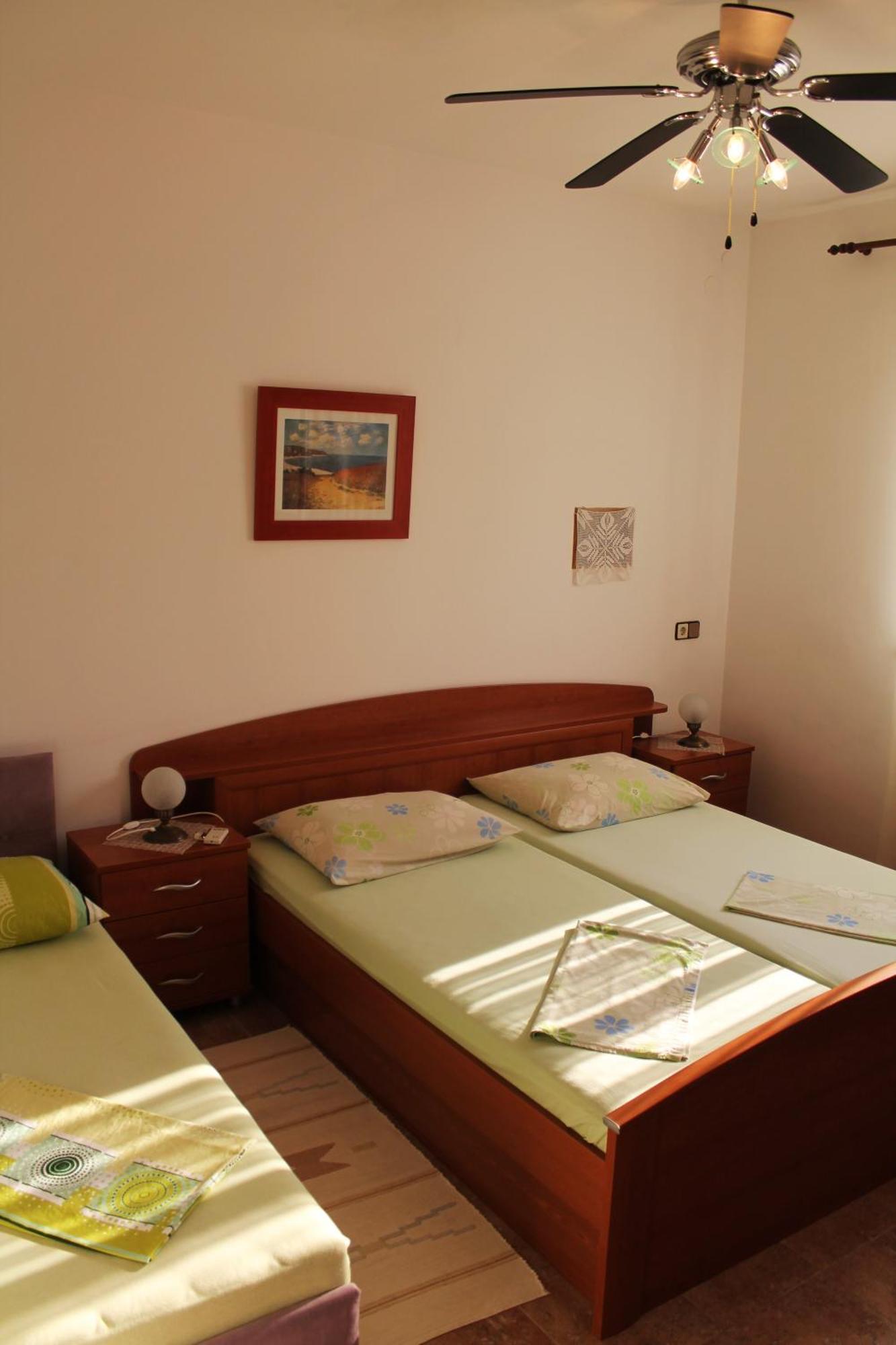 Apartments And Rooms Villa Mir Затон Екстериор снимка
