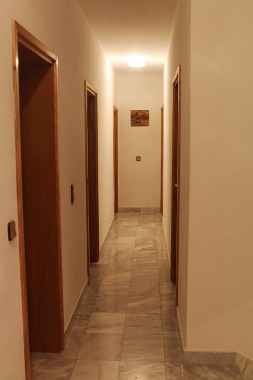 Apartments And Rooms Villa Mir Затон Екстериор снимка
